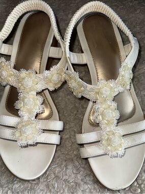 Women's White Floral T-Strap Sandals with Ivory Appliqués